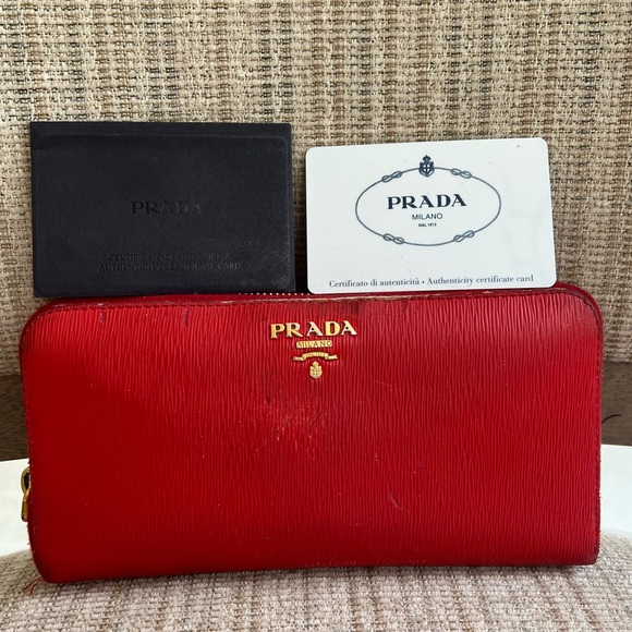 🔴Authentic PRADA Red Wallet🔴 - Picture 1 of 13